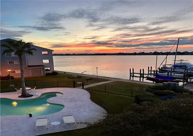 Listing Photo 3 - Condo for sale in building located at 1244 Harbor Dr, Slidell, LA 70458 - Unit #320