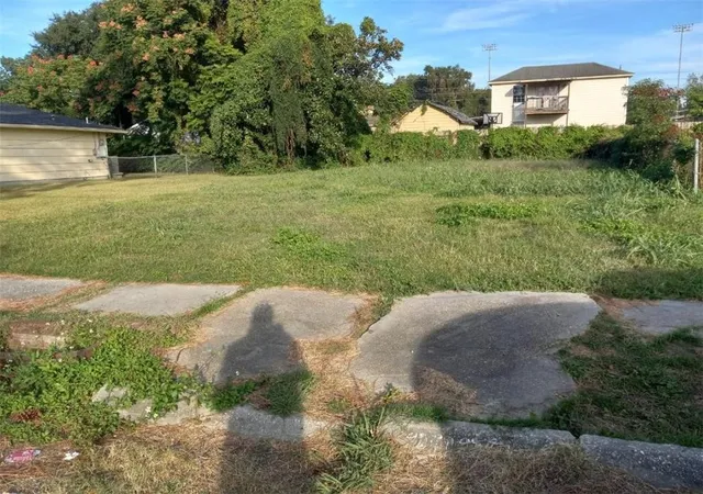 Photo 1 of Land for sale at 2028 Lauradale Dr, New Orleans, LA 70114 | MLS# 2572520 | Listing updated on 2026-08-14