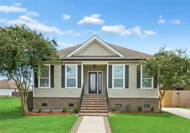 2nd image of 8525 Patricia St, Chalmette, LA 70043 | MLS# 2572531