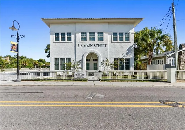 Photo 2 of Condo for sale at 315 Main St #H, Bay St Louis, MS 39520 | MLS# 2572544 | Listing updated on 2026-08-19