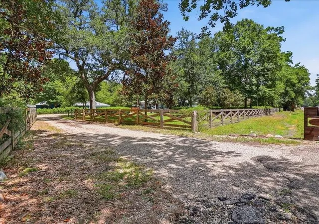 Photo 1 of Single family home for sale at 74327 Military Rd, Covington, LA 70435 | MLS# 2571551 | Listing updated on 2026-08-19