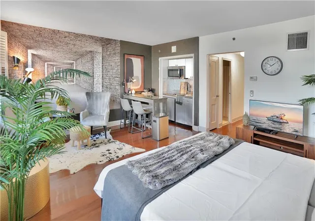 Photo 2 of Condo for sale at 1205 St Charles Ave #704, New Orleans, LA 70130 | MLS# 2572456 | Listing updated on 2026-08-14