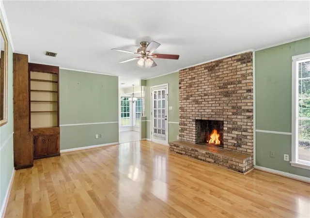 Photo 3 of Single family home for sale at 118 W Lakeside Dr, Hattiesburg, MS 39402 | MLS# 2571364 | Listing updated on 2026-08-15