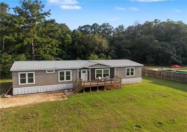 Photo 1 of Single family home for sale at 21200 Lee Ln, Ponchatoula, LA 70454 | MLS# 2572600 | Listing updated on 2026-08-16