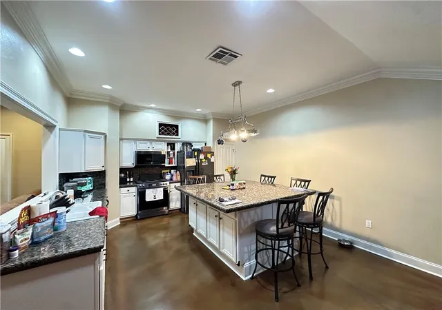 Photo 4 of Sale Pending at 2591 Schwegmann Dr, Marrero, LA 70072 | MLS# 2572605 | Listing updated on 2026-10-02