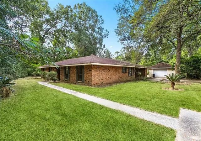Photo 2 of Single family home for sale at 18536 Highway 40, Covington, LA 70435 | MLS# 2572215 | Listing updated on 2026-08-15