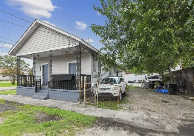 Photo 2 of Sale Pending at 4029 31 Iroquois St, New Orleans, LA 70126 | MLS# 2571859 | Listing updated on 2026-08-25