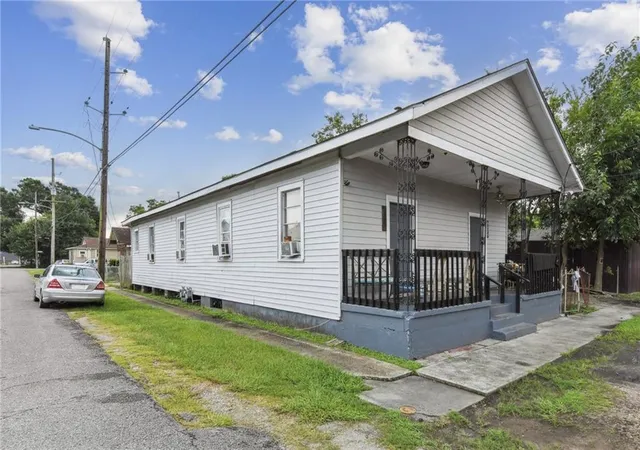 Photo 3 of Sale Pending at 4029 31 Iroquois St, New Orleans, LA 70126 | MLS# 2571859 | Listing updated on 2026-08-25