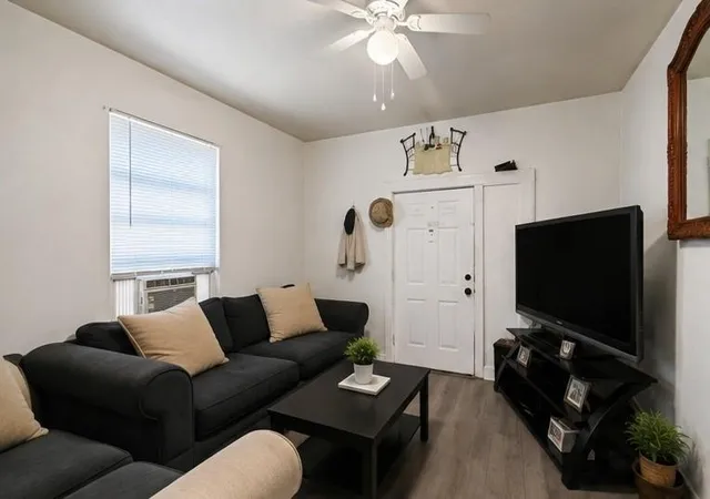 Listing Photo 4 - Condo for sale in building located at 4029 31 Iroquois St, New Orleans, LA 70126