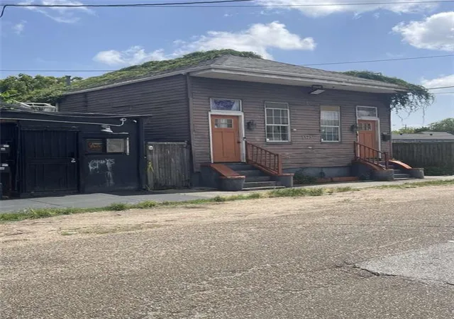 Photo 2 of Single family home for sale at 1523 Columbus St, New Orleans, LA 70116 | MLS# 2572669 | Listing updated on 2026-08-23