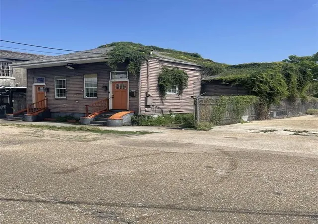 Photo 3 of Single family home for sale at 1523 Columbus St, New Orleans, LA 70116 | MLS# 2572669 | Listing updated on 2026-08-23