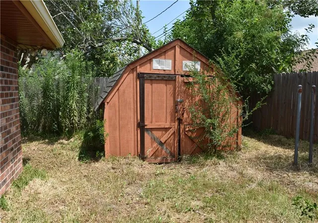 Photo 2 of Sale Pending at 1500 Tiffany Dr, La Place, LA 70068 | MLS# 2566513 | Listing updated on 2026-08-26