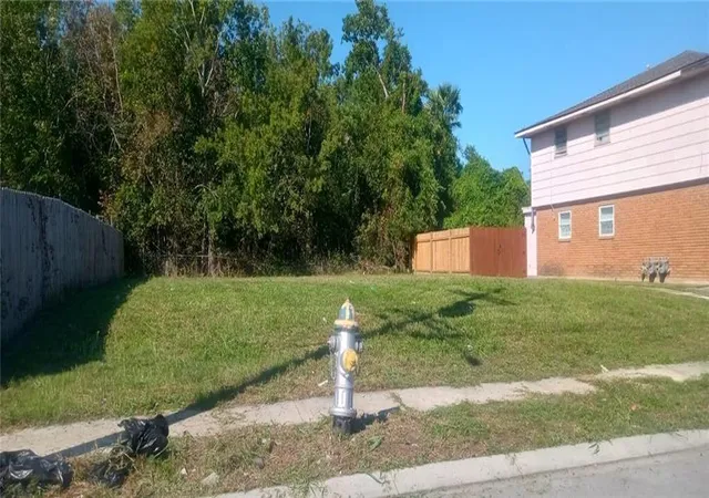 Photo 1 of Land for sale at 4434 Francis Dr, New Orleans, LA 70126 | MLS# 2572707 | Listing updated on 2026-08-16