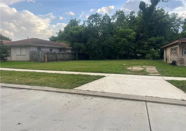 Photo 1 of Land for sale at 4434 Eastview Dr, New Orleans, LA 70126 | MLS# 2572712 | Listing updated on 2026-08-16
