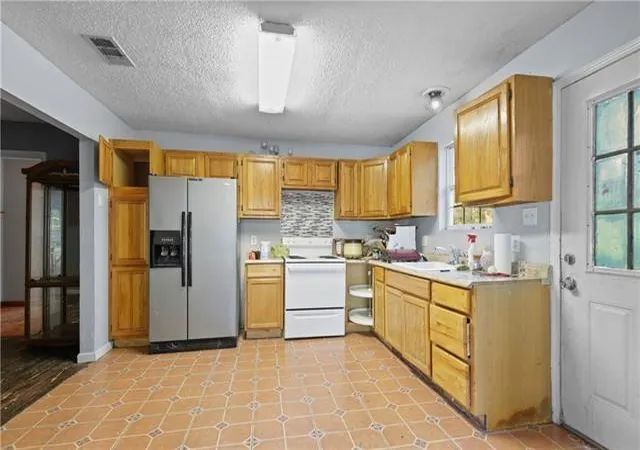 Photo 2 of Single family home for sale at 25567 W Sycamore St, Lacombe, LA 70445 | MLS# 2572727 | Listing updated on 2026-08-16