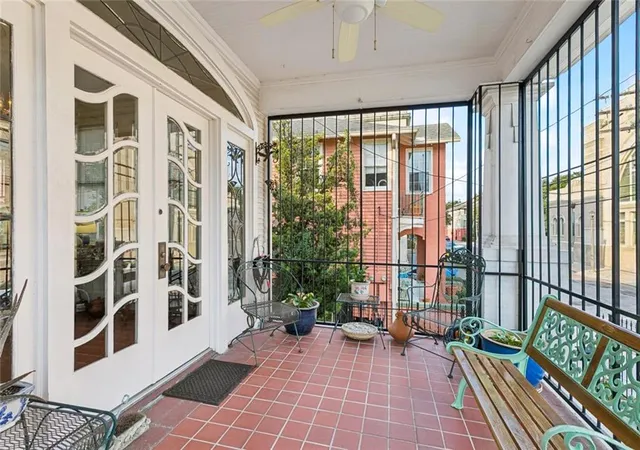 Listing Photo 4 - Condo for sale in building located at 1502 General Pershing St, New Orleans, LA 70115