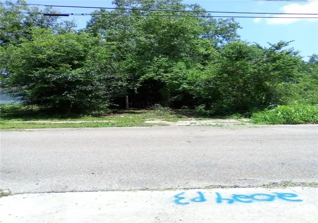 Photo 1 of Land for sale at 2027 Benton St, New Orleans, LA 70117 | MLS# 2572747 | Listing updated on 2026-08-16