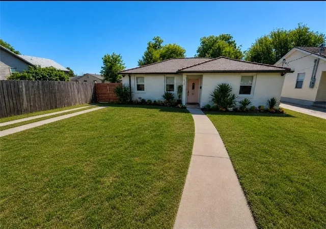 Photo 1 of Single family home for sale at 5923 Franklin Ave, New Orleans, LA 70122 | MLS# 2572778 | Listing updated on 2026-08-17
