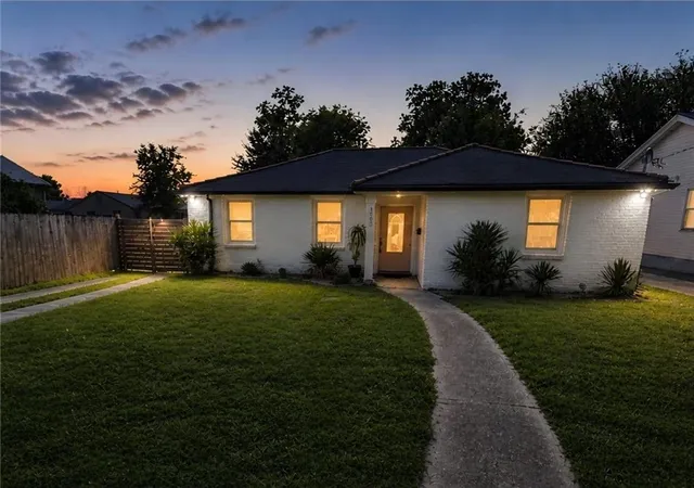 Photo 2 of Single family home for sale at 5923 Franklin Ave, New Orleans, LA 70122 | MLS# 2572778 | Listing updated on 2026-08-17