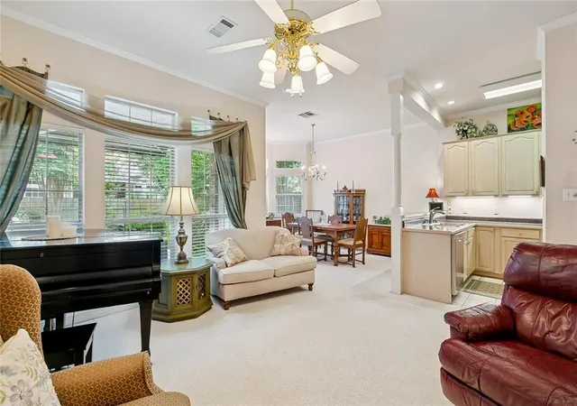 Photo 2 of Townhouse for sale at 5 W Nouveau Ln, Metairie, LA 70003 | MLS# 2571916 | Listing updated on 2026-08-18
