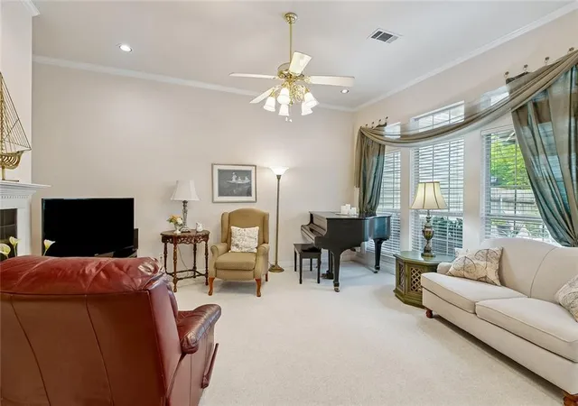 Photo 4 of Townhouse for sale at 5 W Nouveau Ln, Metairie, LA 70003 | MLS# 2571916 | Listing updated on 2026-08-18