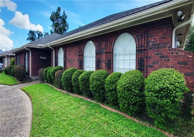 2nd image of 1700 Transcontinental Dr, Metairie, LA 70001 | MLS# 2570683