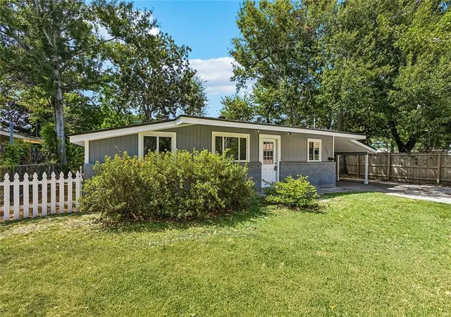 Photo 2 of Single family home for sale at 3735 Myrtle St, Slidell, LA 70458 | MLS# 2572855 | Listing updated on 2026-08-17