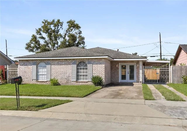 Photo 1 of Single family home for sale at 437 Turtle Crk Ln, St Rose, LA 70087 | MLS# 2572870 | Listing updated on 2026-08-17