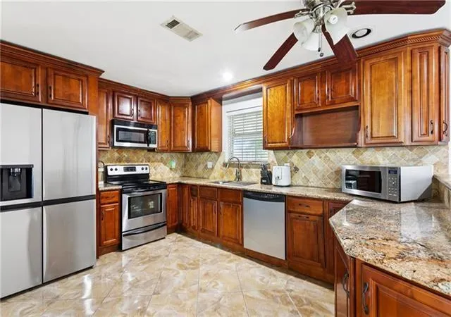 3rd image of 3800 Mumphrey Rd, Chalmette, LA 70043 | MLS# 2572887