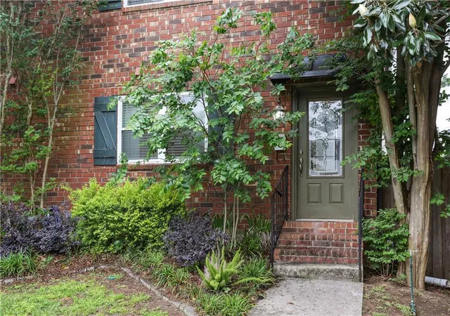 Photo 2 of Sale Pending at 6432 Milne Blvd, New Orleans, LA 70124 | MLS# 2572299 | Listing updated on 2026-08-21