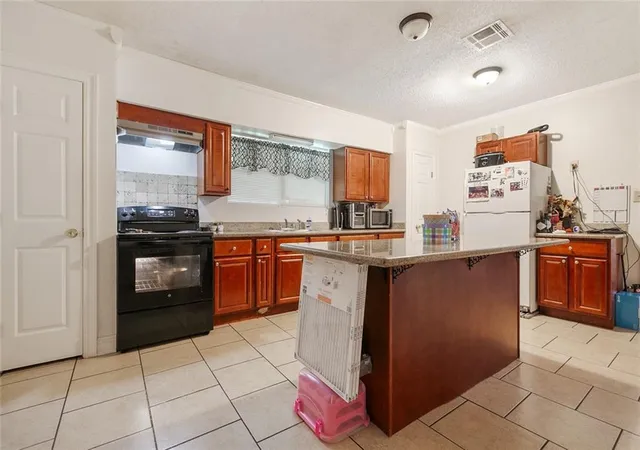 Photo 3 of Single family home for sale at 4517 Dodt Ave, New Orleans, LA 70126 | MLS# 2572843 | Listing updated on 2026-08-17