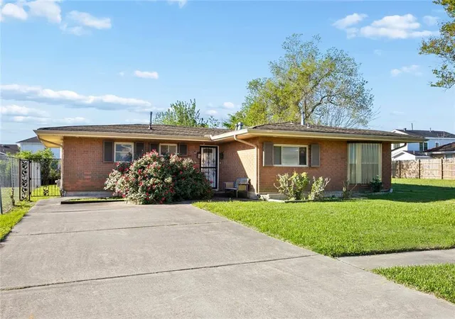 Photo 1 of Single family home for sale at 5024 Madrid St, New Orleans, LA 70126 | MLS# 2572988 | Listing updated on 2026-08-18