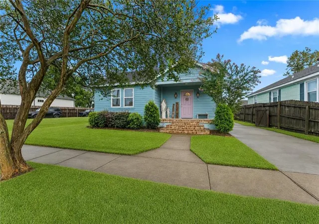 1st image of 919 Mehle St, Arabi, LA 70032 | MLS# 2569940