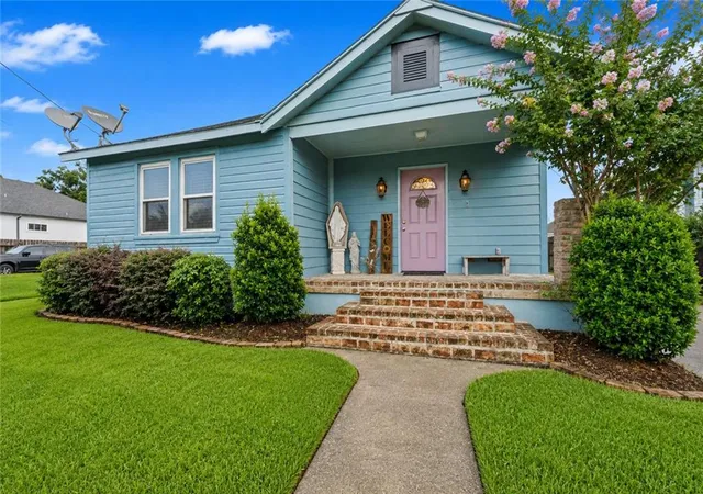 2nd image of 919 Mehle St, Arabi, LA 70032 | MLS# 2569940