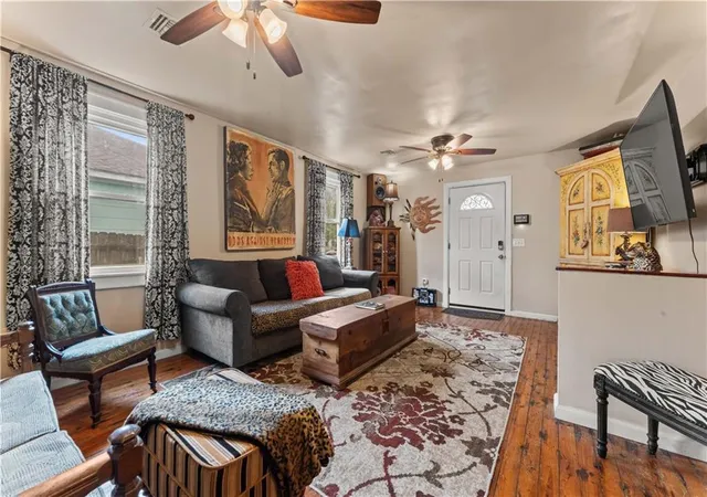Photo 3 of Single family home for sale at 919 Mehle St, Arabi, LA 70032 | MLS# 2569940 | Listing updated on 2026-08-18