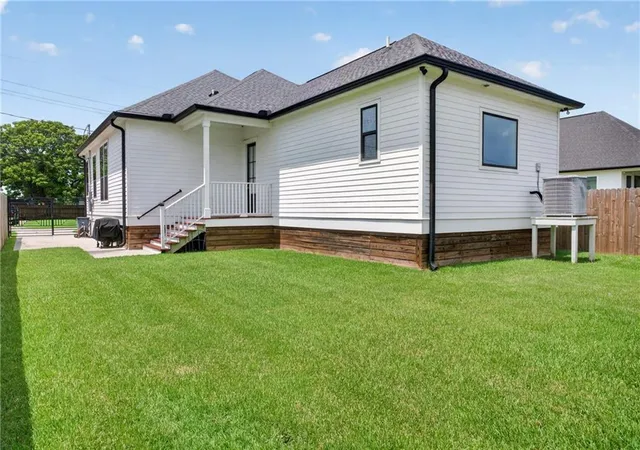 23rd image of 1923 Center St, Arabi, LA 70032 | MLS# 2573066