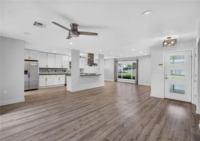 Photo 4 of Single family home for sale at 3916 Haring Rd, Metairie, LA 70006 | MLS# 2573113 | Listing updated on 2026-08-19