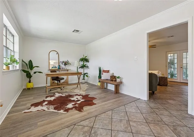 3rd image of 30 Anjou Dr, Kenner, LA 70065 | MLS# 2573121