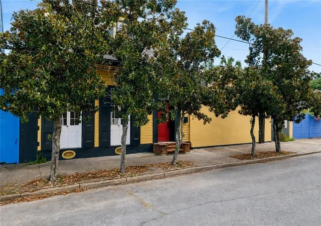 Photo 1 of Single family home for sale at 1613 Pauger St, New Orleans, LA 70116 | MLS# 2573176 | Listing updated on 2026-08-19