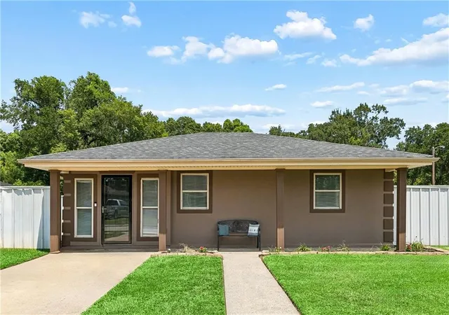 2nd image of 2328 Reunion Dr, Violet, LA 70092 | MLS# 2572304