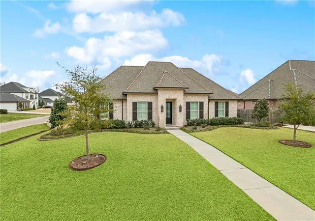 Photo 1 of Single family home for sale at 214 Cypress Xing Dr, Belle Chasse, LA 70037 | MLS# 2573249 | Listing updated on 2026-08-19