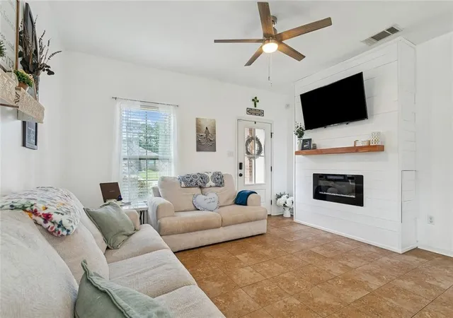 Photo 2 of Single family home for sale at 20105 Elijah Bnd, Ponchatoula, LA 70454 | MLS# 2573178 | Listing updated on 2026-08-20