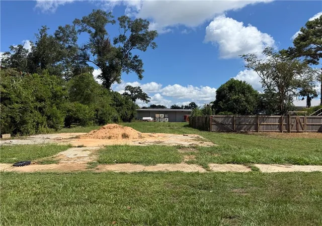 Photo 1 of Land for sale at 108 W Mulberry St, Amite, LA 70422 | MLS# 2571813 | Listing updated on 2026-08-19