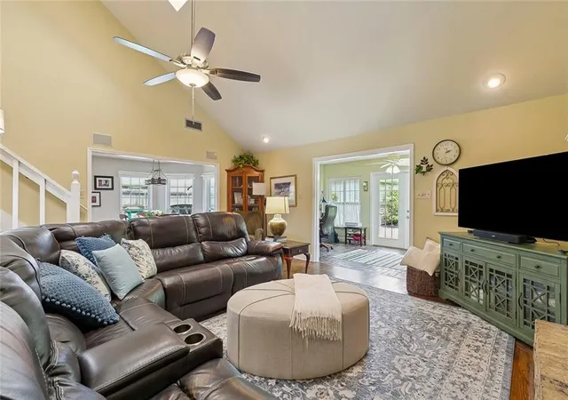 Photo 3 of Single family home for sale at 22 Everglades St, Kenner, LA 70065 | MLS# 2573251 | Listing updated on 2026-08-24