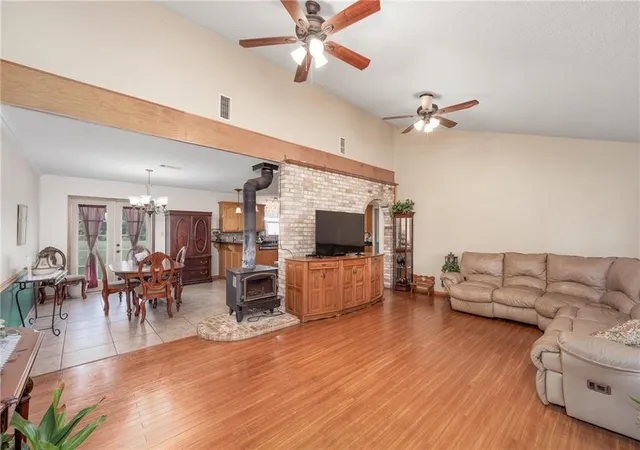 Photo 2 of Single family home for sale at 39463 Lees Landing Rd, Ponchatoula, LA 70454 | MLS# 2569112 | Listing updated on 2026-08-19