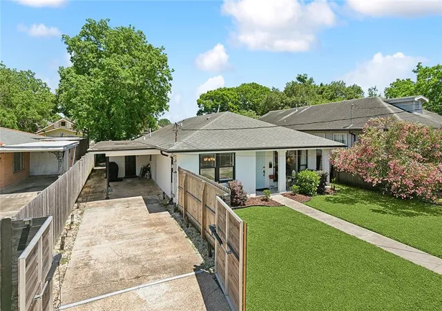 Photo 3 of Single family home for sale at 4955 Lafaye St, New Orleans, LA 70122 | MLS# 2573328 | Listing updated on 2026-08-19