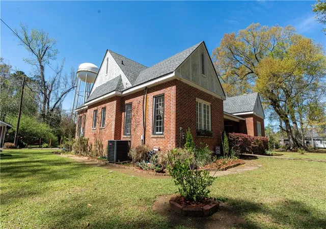 Photo 3 of Single family home for sale at 525 N Laurel St, Amite, LA 70422 | MLS# 2573260 | Listing updated on 2026-08-19