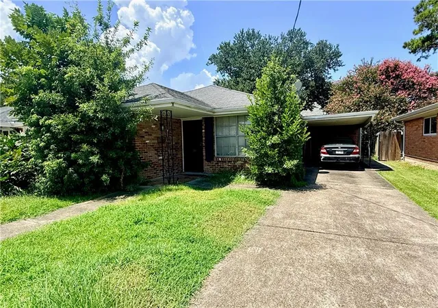 Photo 1 of Single family home for sale at 3112 Metairie Ct, Metairie, LA 70002 | MLS# 2573341 | Listing updated on 2026-08-22