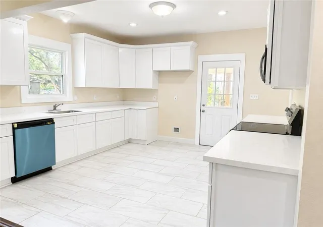 Photo 3 of Single family home for sale at 207 Pine St, Denham Springs, LA 70726 | MLS# 2573371 | Listing updated on 2026-08-20