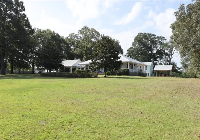 3rd image of 103 Harlan Davis Rd, Wiggins, MS 39577 | MLS# 2573372